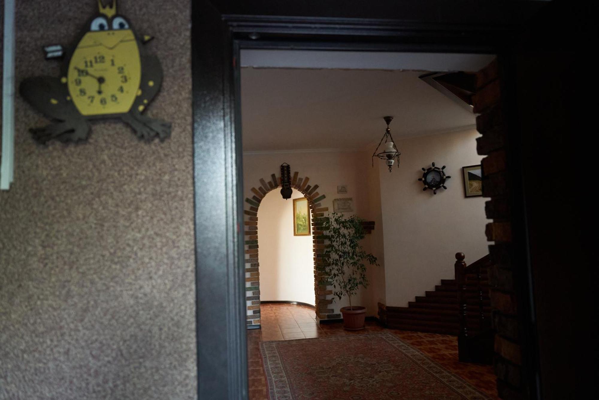 Argo Guest House Karakol Exterior foto